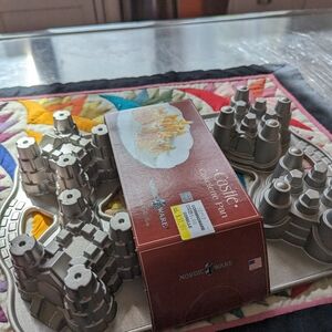 Nordic Ware mini cakes - castles